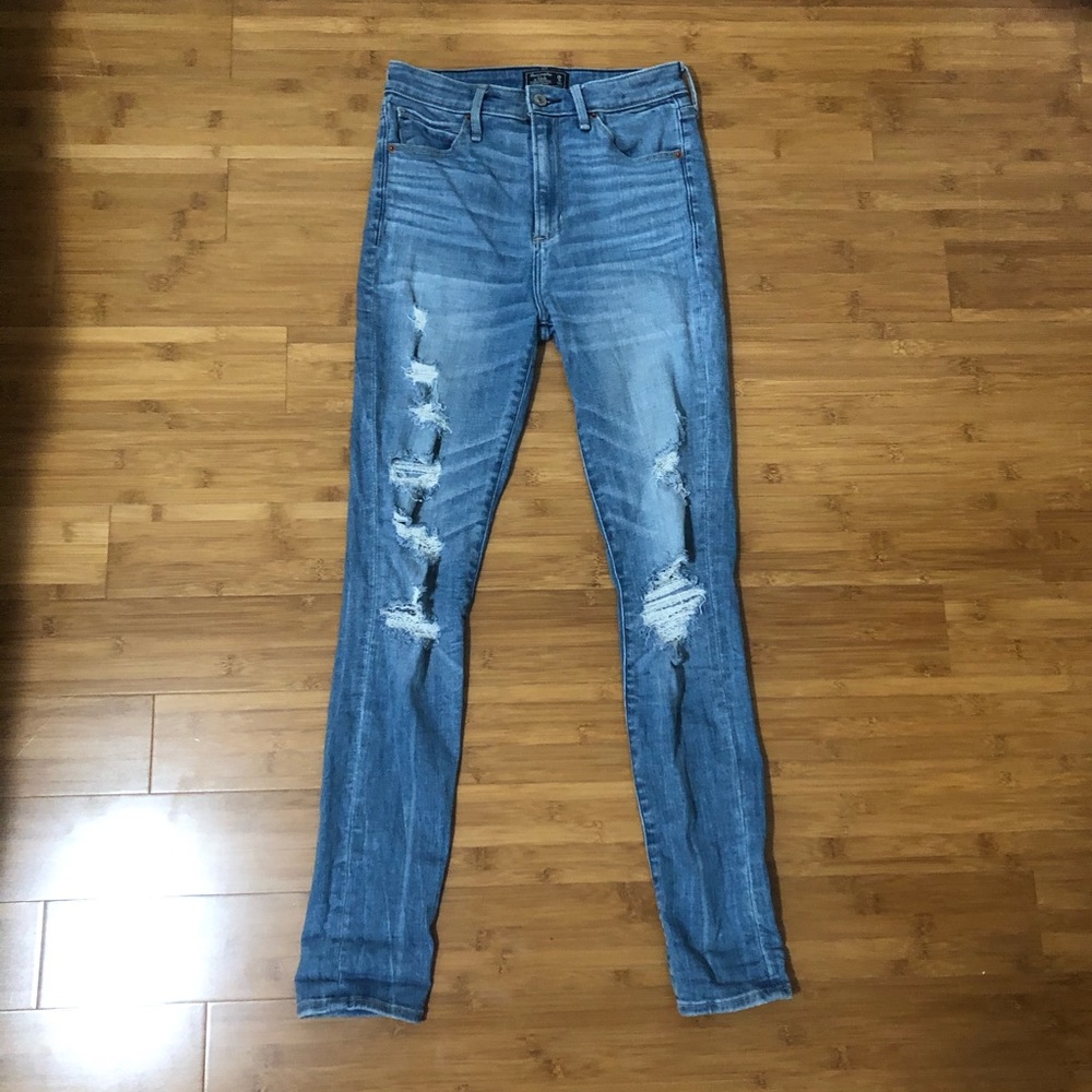 Abercrombie High Rise Jeans - Picture 2 of 6